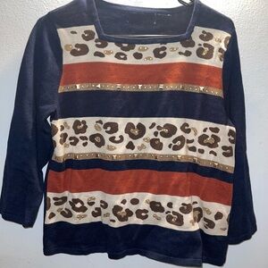 Size large women’s cheetah 🐆 print long sleeve